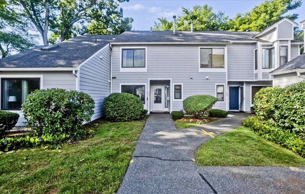 409 Nassau Dr #409